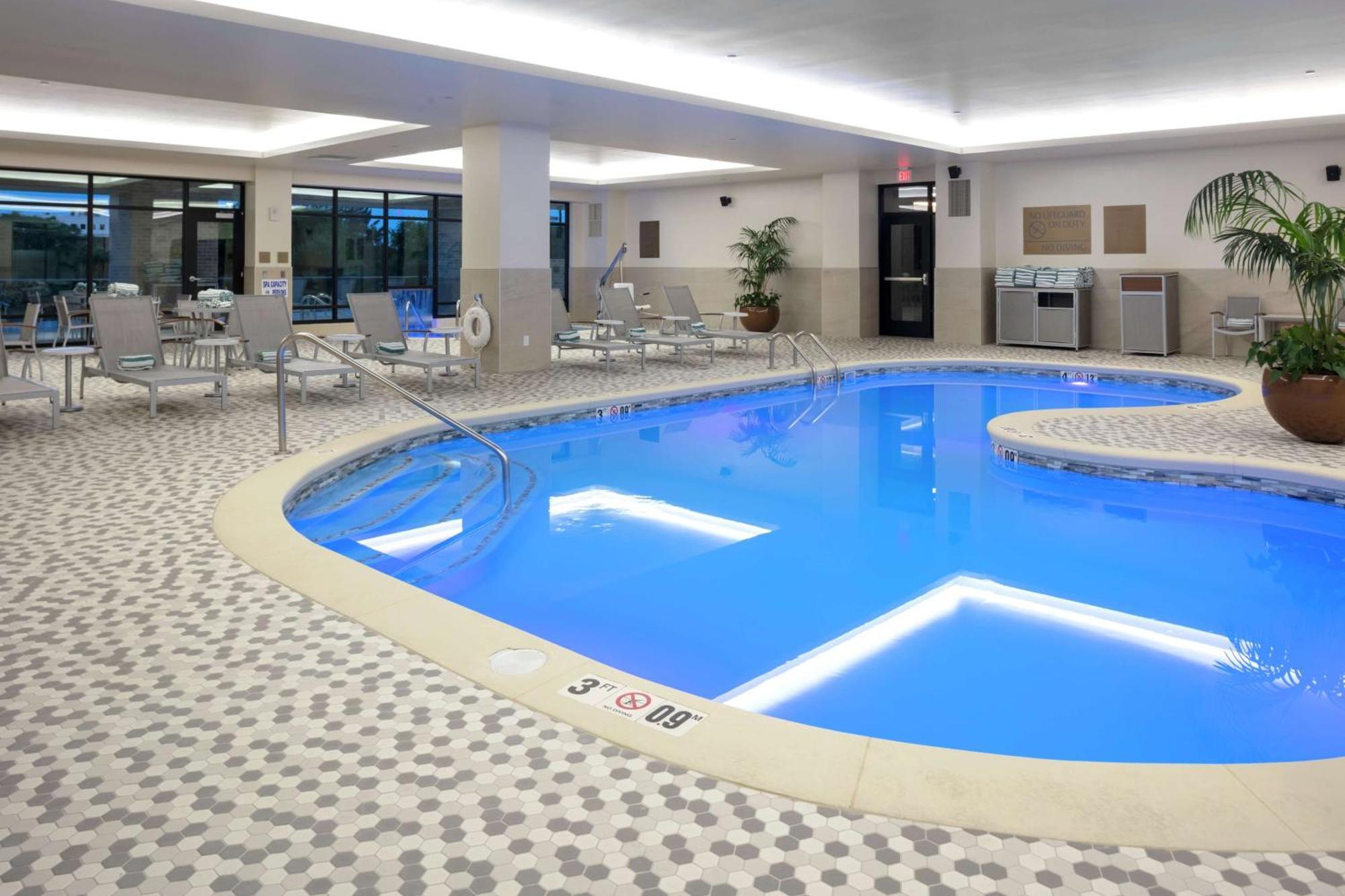 Embassy Suites By Hilton Grand Rapids Downtown Экстерьер фото